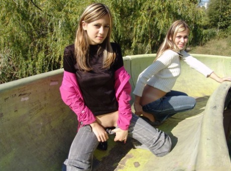 Frauen öffentlich Bilder